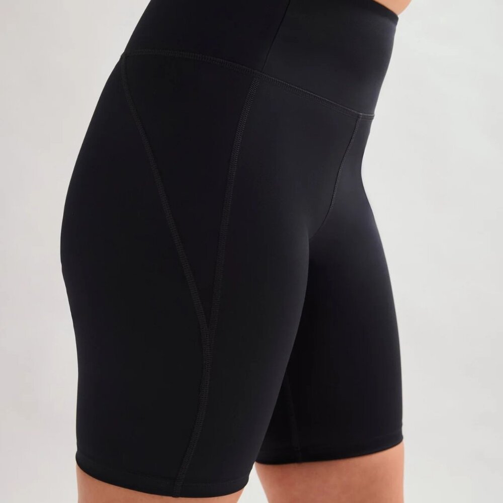 Girlfriend Collective Compressive High Rise Bike Short 8.5" Inseam Black S NWT - Picture 2 of 12
